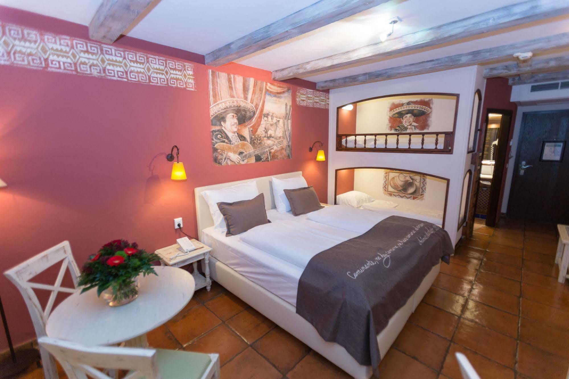 4-Sterne Erlebnishotel El Andaluz, Europa-Park Freizeitpark & Erlebnis-Resort รูสท์ ภายนอก รูปภาพ